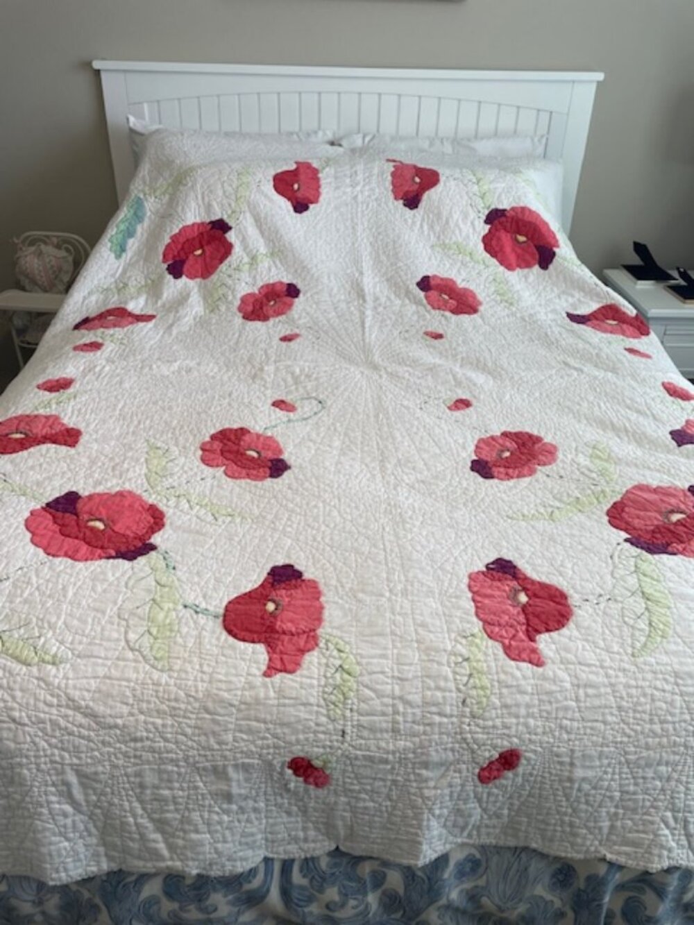 ANTIQUE (c1920) Hand Appliqued & Quilted Poppy Quilt